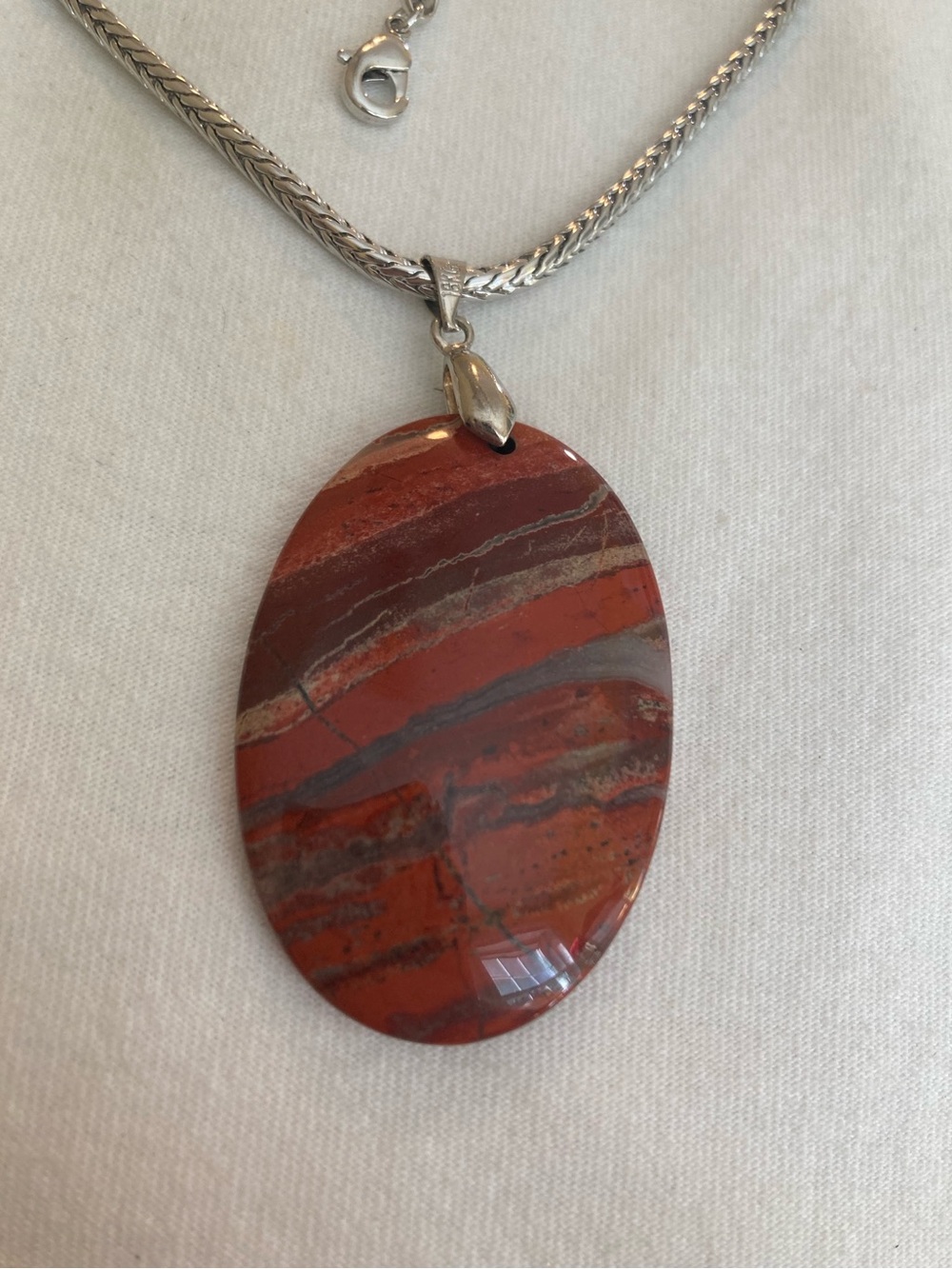 Reddish Brown Agate Natural Stone Pendant Necklace Marked 18KG - Picture 4 of 7